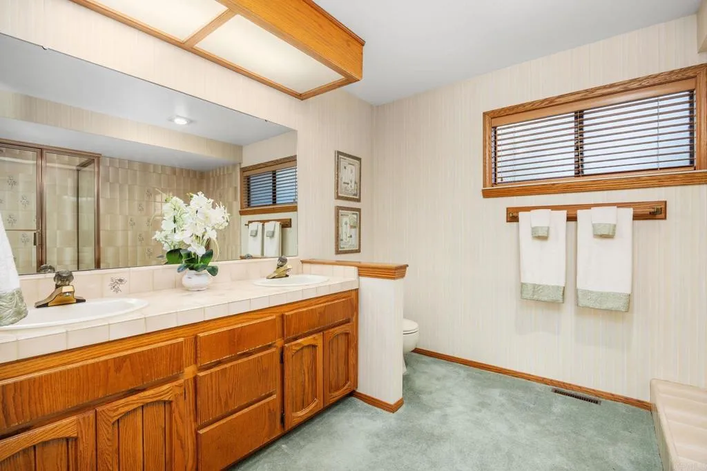 https://cdn.realtyfeed.com/cdn/127/306703873/d9280315130063687c1782df142ff666.webp