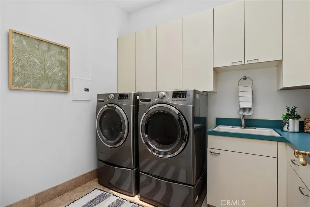 https://cdn.realtyfeed.com/cdn/127/306703895/0d424a25631ab4ede8ce54c7f8e338b3.webp
