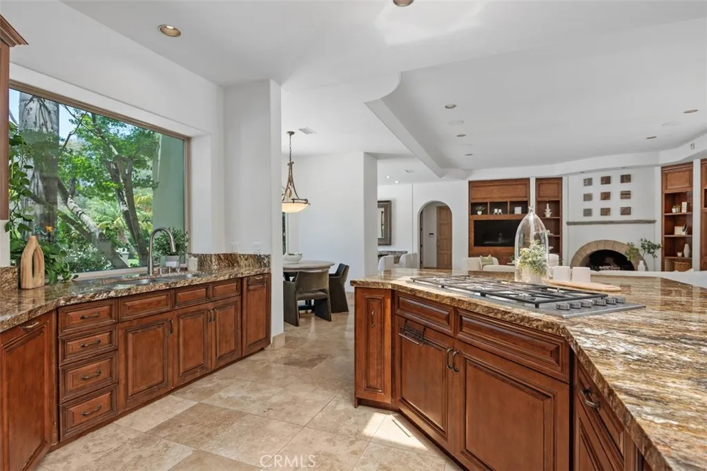 https://cdn.realtyfeed.com/cdn/127/306703895/3017cb35bd6536bdd8c8ca11f15026eb.webp