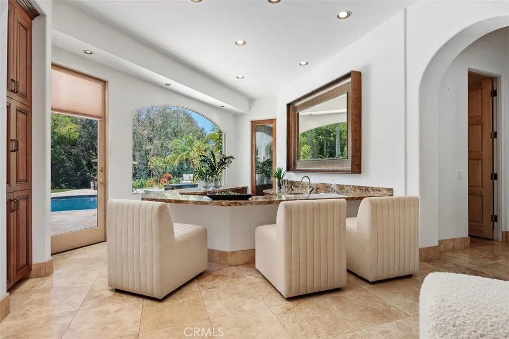 https://cdn.realtyfeed.com/cdn/127/306703895/4f3e5172226995332a7672e069e6287d.webp