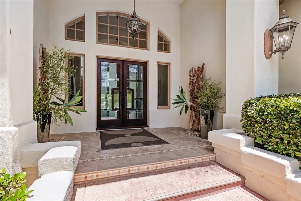https://cdn.realtyfeed.com/cdn/127/306703895/50bcdb29039cdff1df6969e782ee511c.webp