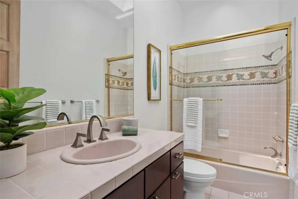 https://cdn.realtyfeed.com/cdn/127/306703895/6cf66d78f13da7746a9d2b5258adb65e.webp