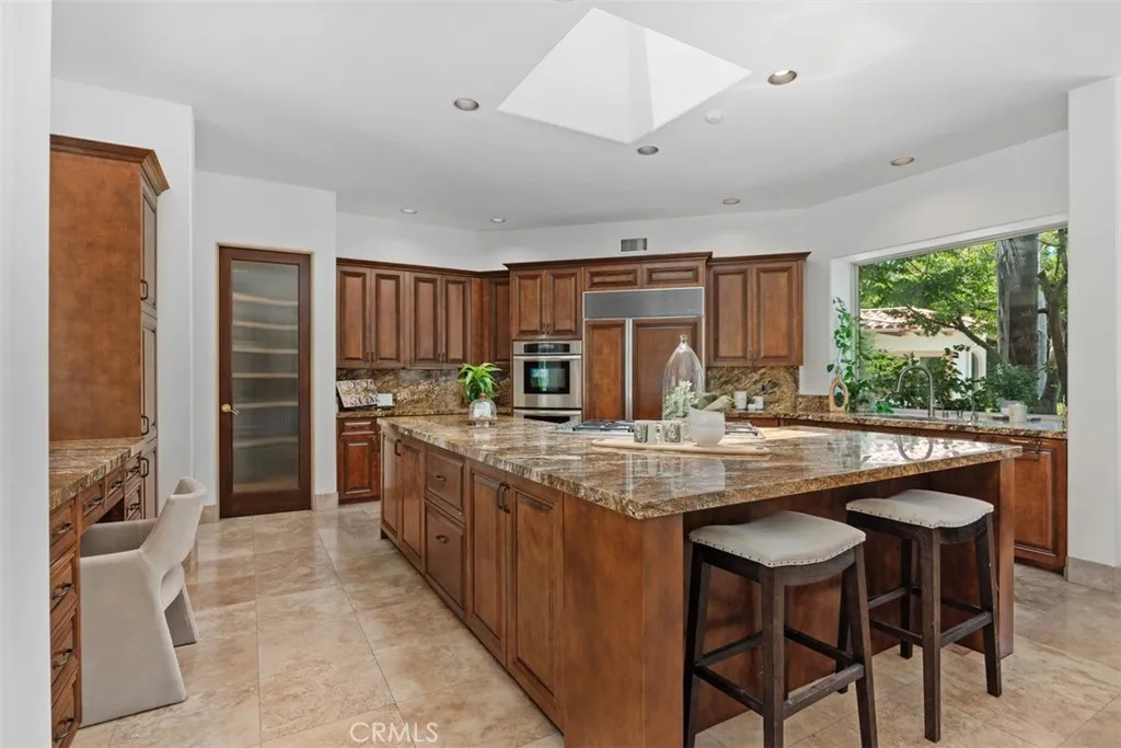 https://cdn.realtyfeed.com/cdn/127/306703895/90aa4342ca2f287dd0f5ed3af9966961.webp