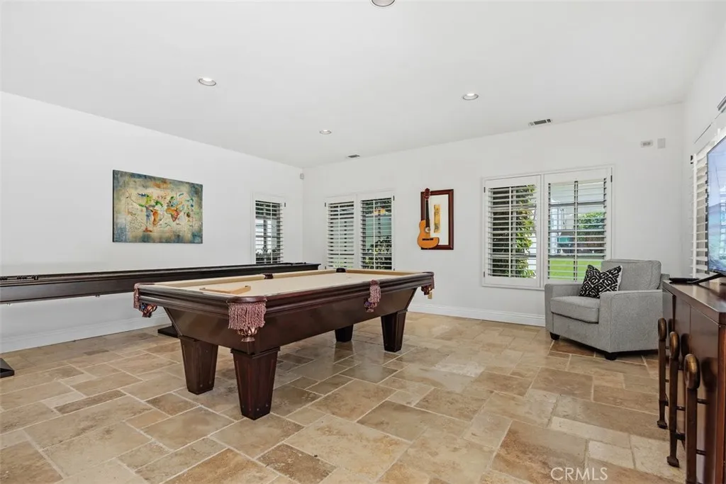 https://cdn.realtyfeed.com/cdn/127/306703895/9b8298bc6f40fc51f8e7feab74c2f32d.webp