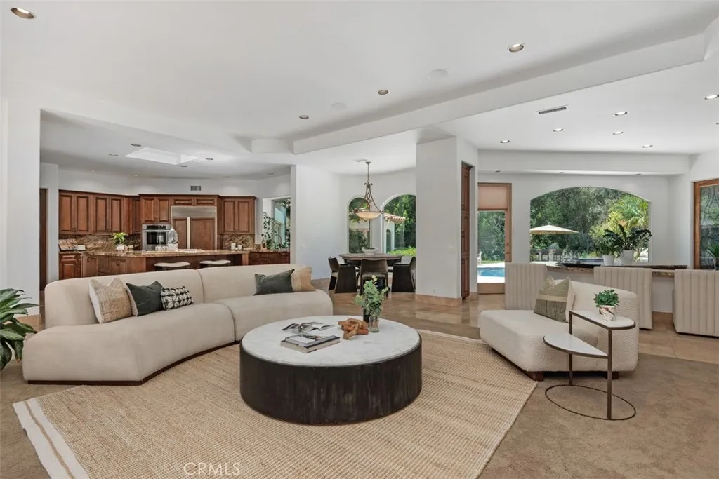 https://cdn.realtyfeed.com/cdn/127/306703895/c1219a1f118e8c9d5896dbaed01e04bf.webp