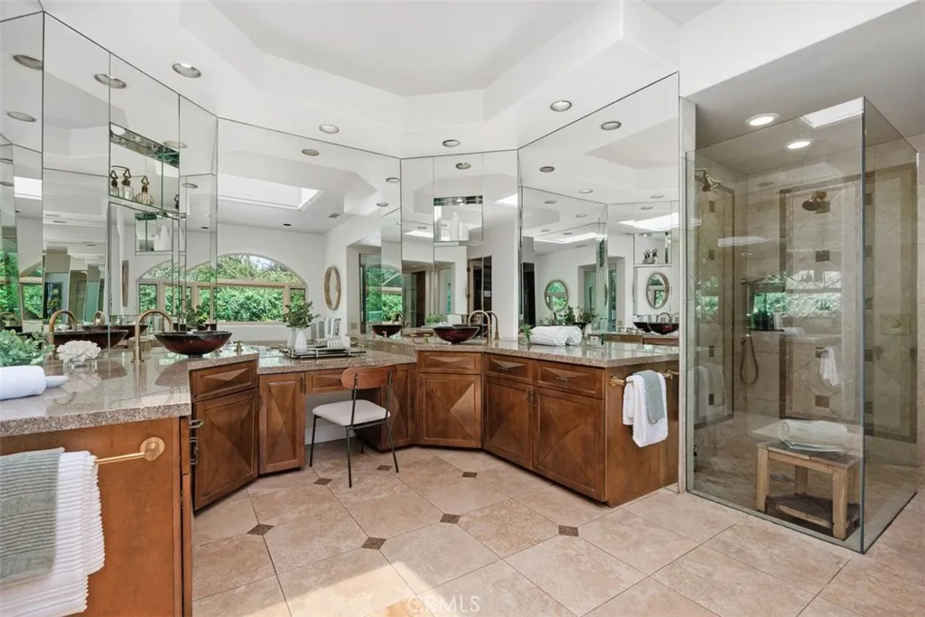https://cdn.realtyfeed.com/cdn/127/306703895/c84c1c5cf6b775f1d48a8b537d9d0ebf.webp