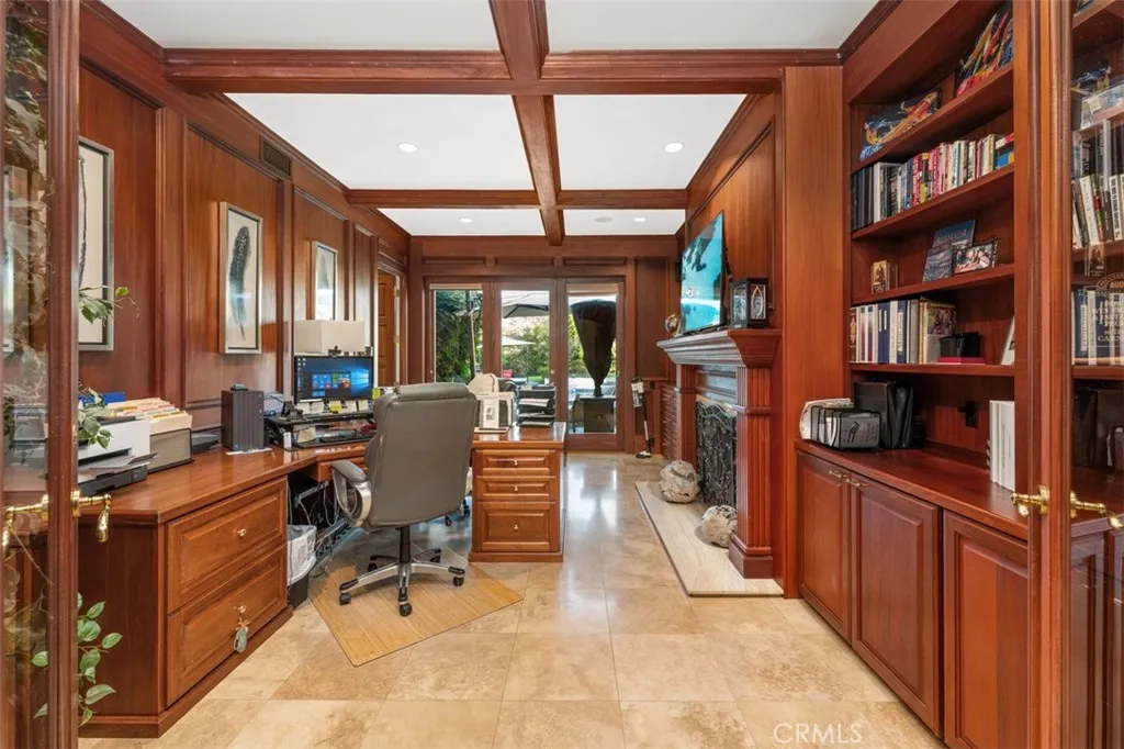https://cdn.realtyfeed.com/cdn/127/306703895/dcfaff7bef95bde456fccd49dfe86047.webp