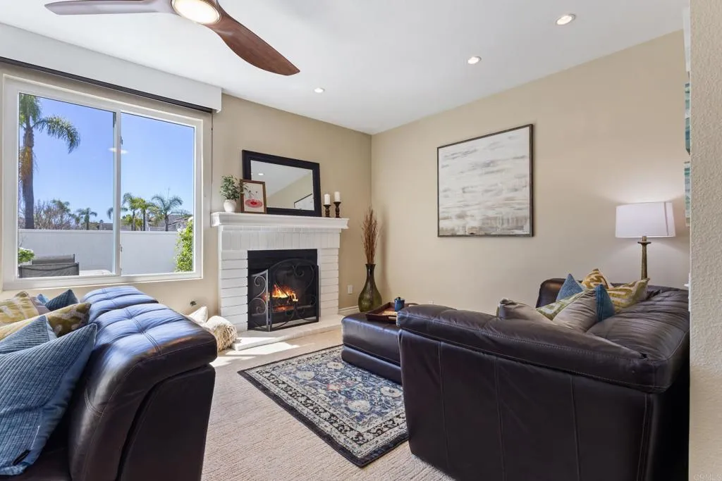 https://cdn.realtyfeed.com/cdn/127/306703916/0c1ac7e23424843bf26295159754308a.webp