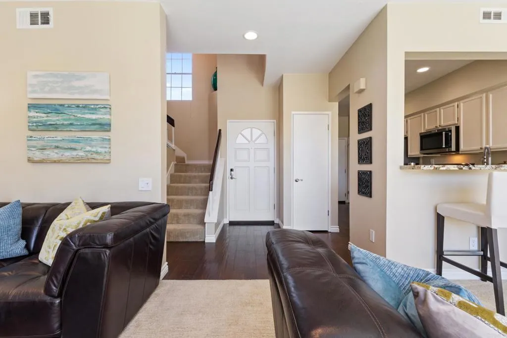 https://cdn.realtyfeed.com/cdn/127/306703916/c10cb9182e05e4ed807e397566e75027.webp