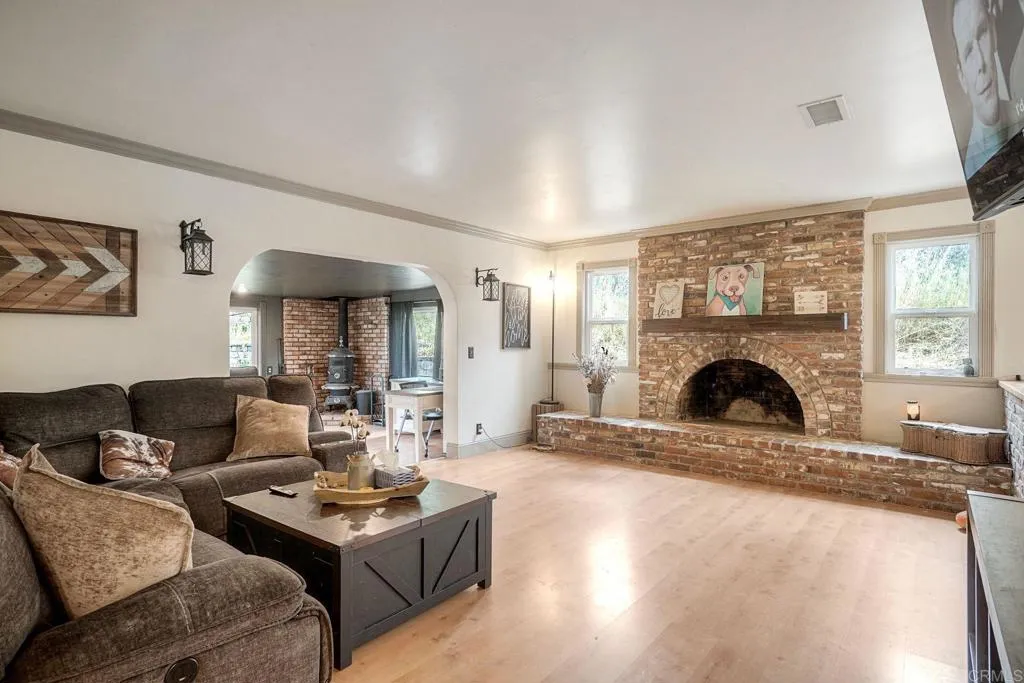 13833 Los Coches Road, El Cajon, CA, 92021
