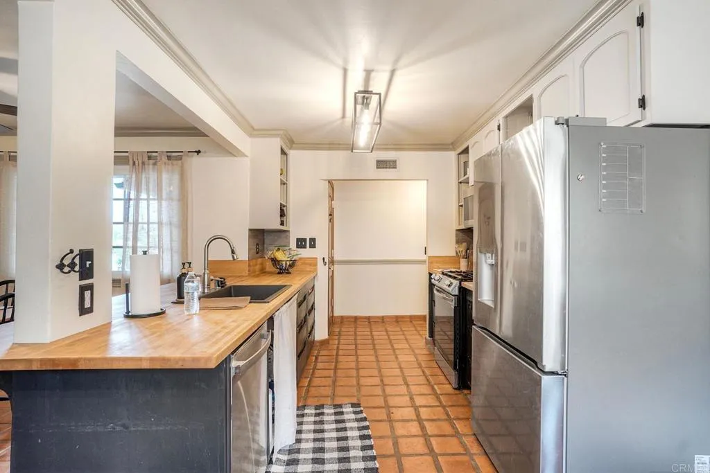 13833 Los Coches Road, El Cajon, CA, 92021