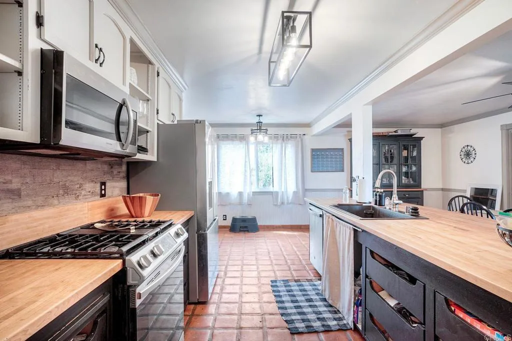 13833 Los Coches Road, El Cajon, CA, 92021