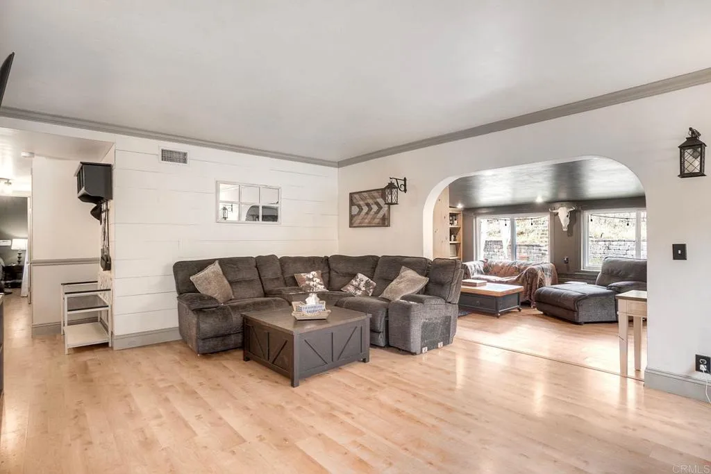 13833 Los Coches Road, El Cajon, CA, 92021