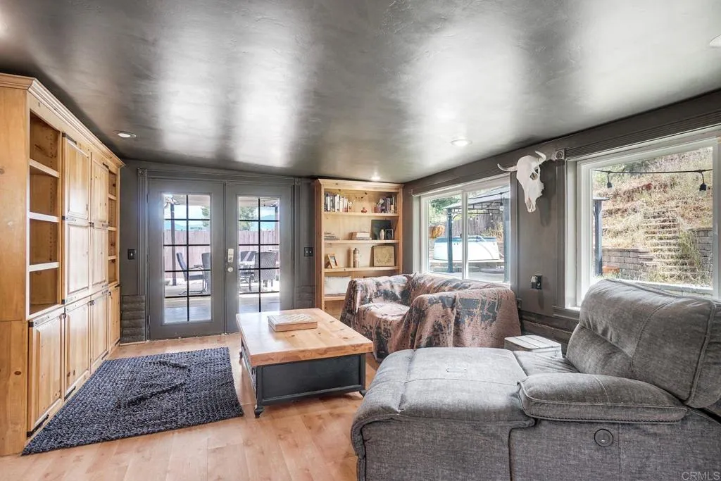 13833 Los Coches Road, El Cajon, CA, 92021