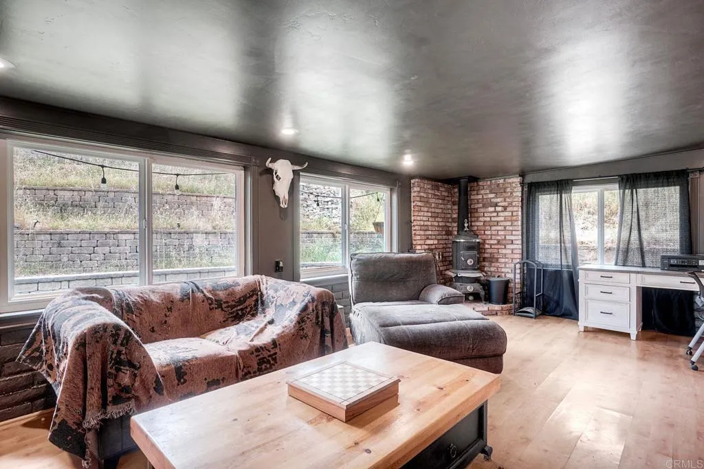 13833 Los Coches Road, El Cajon, CA, 92021