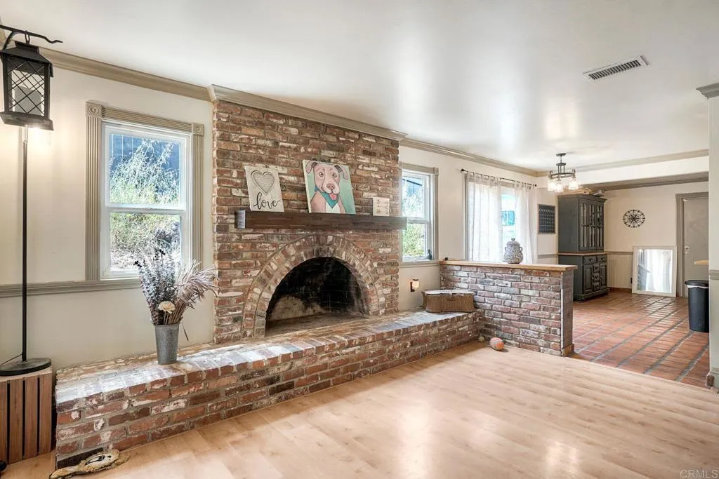 13833 Los Coches Road, El Cajon, CA, 92021