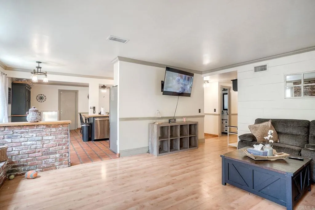 13833 Los Coches Road, El Cajon, CA, 92021