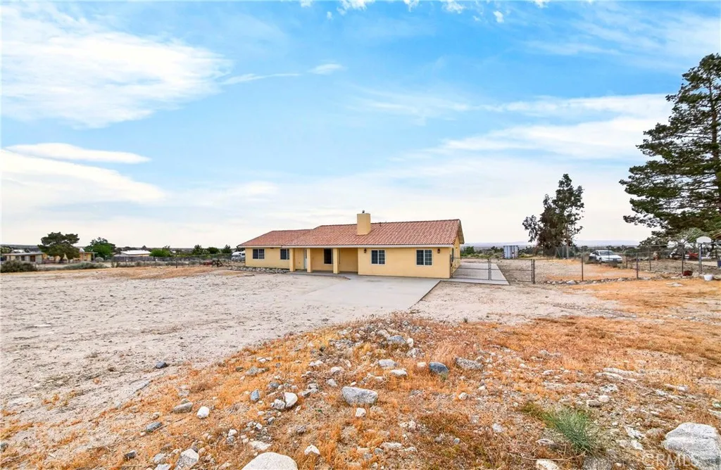 1246 Locust, Pinon Hills, CA, 92372