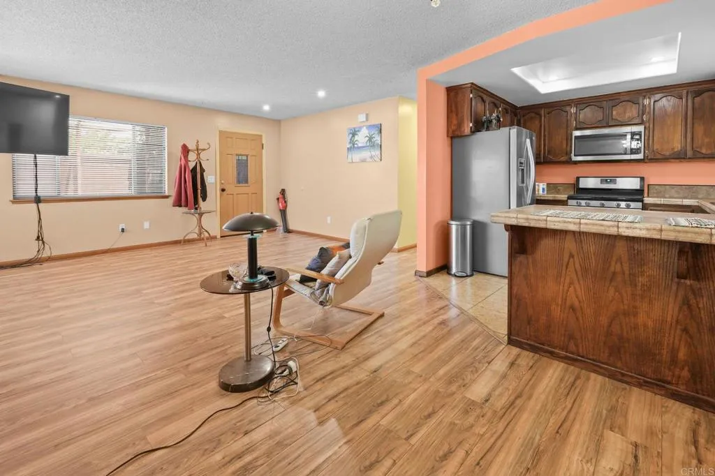 https://cdn.realtyfeed.com/cdn/127/306704070/00873eae5facc19bf9031b63a4233372.webp