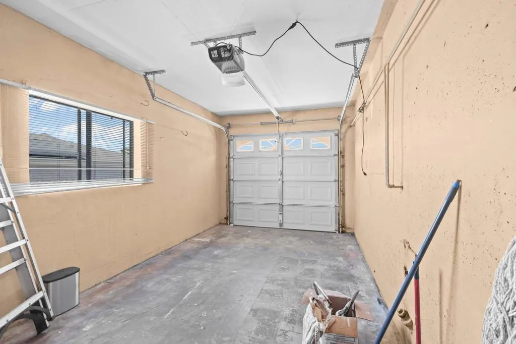 https://cdn.realtyfeed.com/cdn/127/306704070/3943211170668f866a66b39ca97d91ee.webp