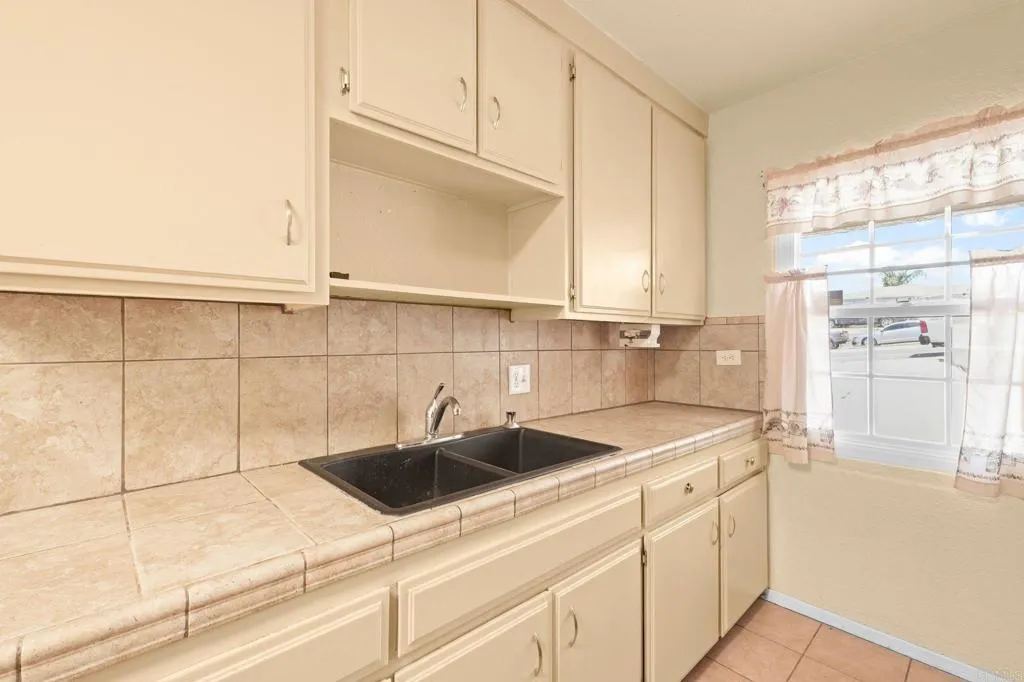 https://cdn.realtyfeed.com/cdn/127/306704070/5a25512576d8ed33b583a4e14644c4b4.webp