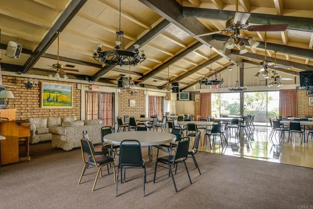 https://cdn.realtyfeed.com/cdn/127/306704107/46526c1a0a45cbb681d2fb6614621f30.webp