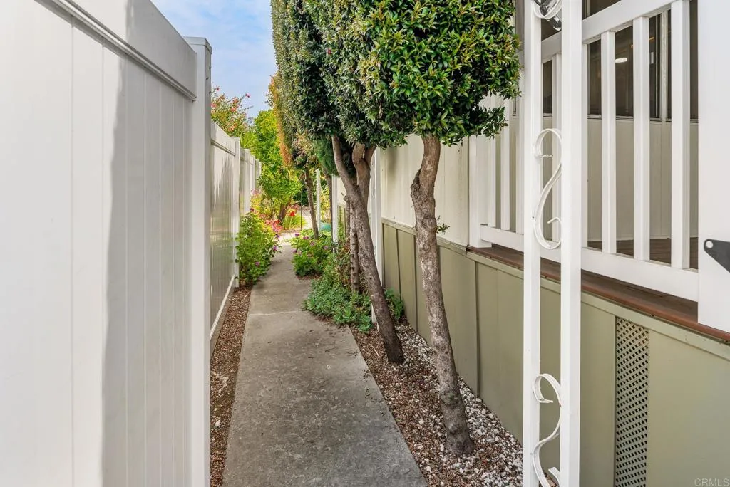 https://cdn.realtyfeed.com/cdn/127/306704107/9528c5825c725464513a76ecdcdfc691.webp