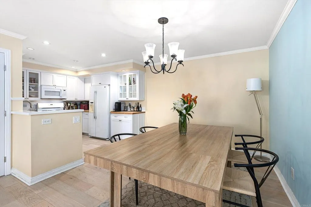 https://cdn.realtyfeed.com/cdn/127/306704111/7ccc81c36d425195bec06bad19d036c2.webp