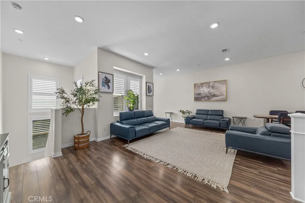 135 Neptune, Irvine, CA, 92618