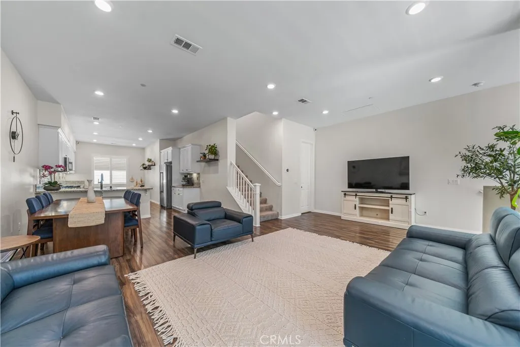 135 Neptune, Irvine, CA, 92618