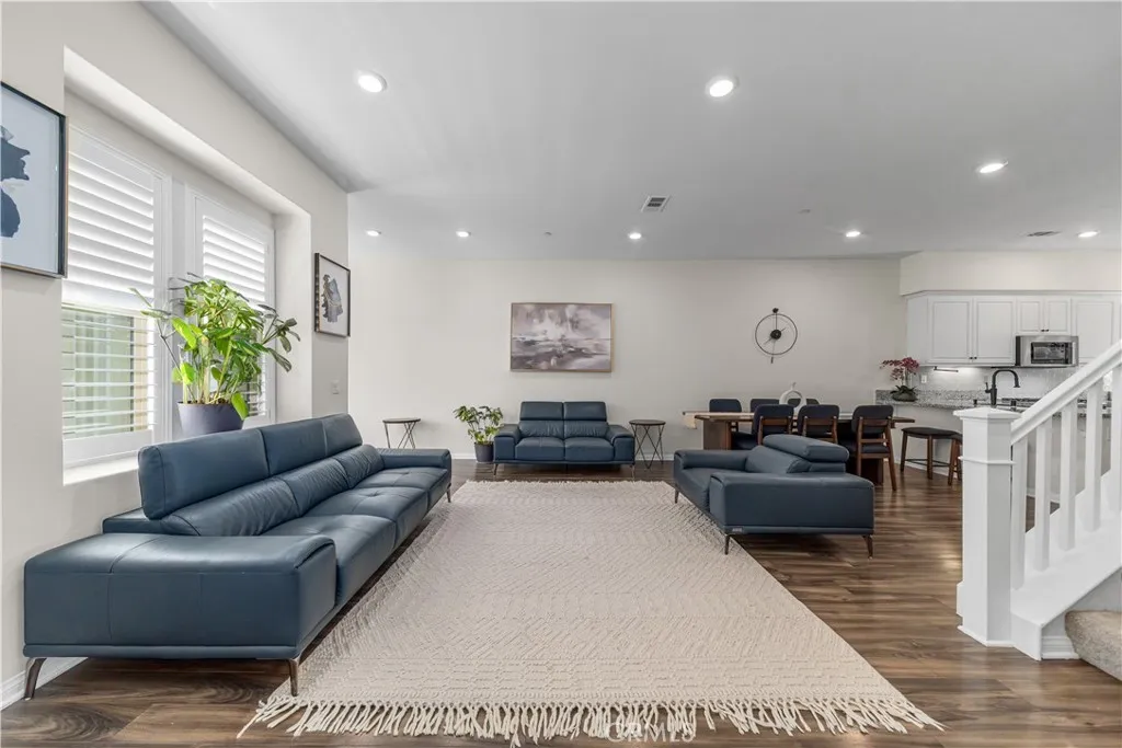 135 Neptune, Irvine, CA, 92618