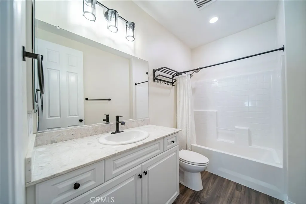 135 Neptune, Irvine, CA, 92618