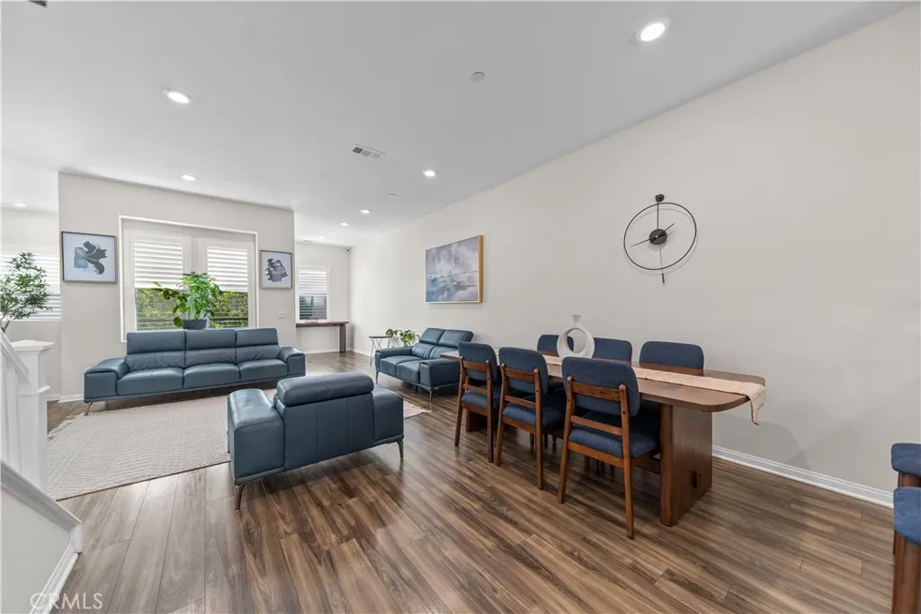 135 Neptune, Irvine, CA, 92618