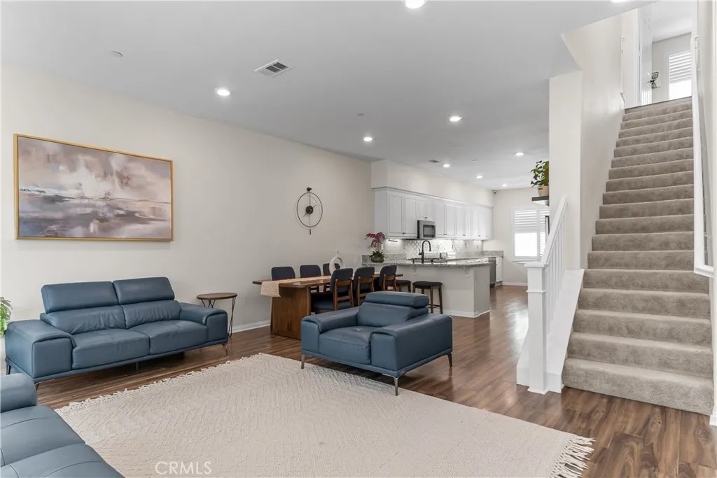 135 Neptune, Irvine, CA, 92618