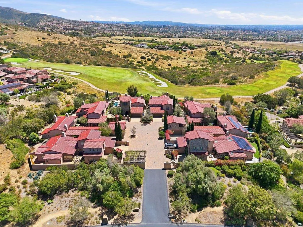 https://cdn.realtyfeed.com/cdn/127/306704130/006b73a3da277cb8fa31bc0bcd58aefb.webp