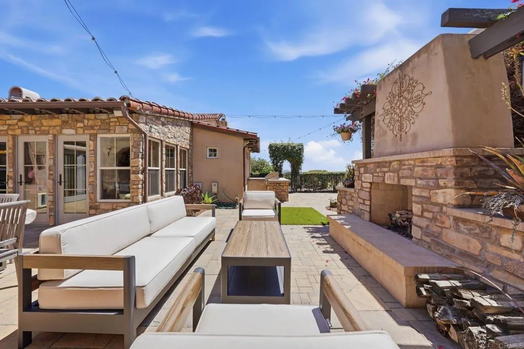https://cdn.realtyfeed.com/cdn/127/306704130/0958e00f973838f8093d4a15b8dca9b7.webp