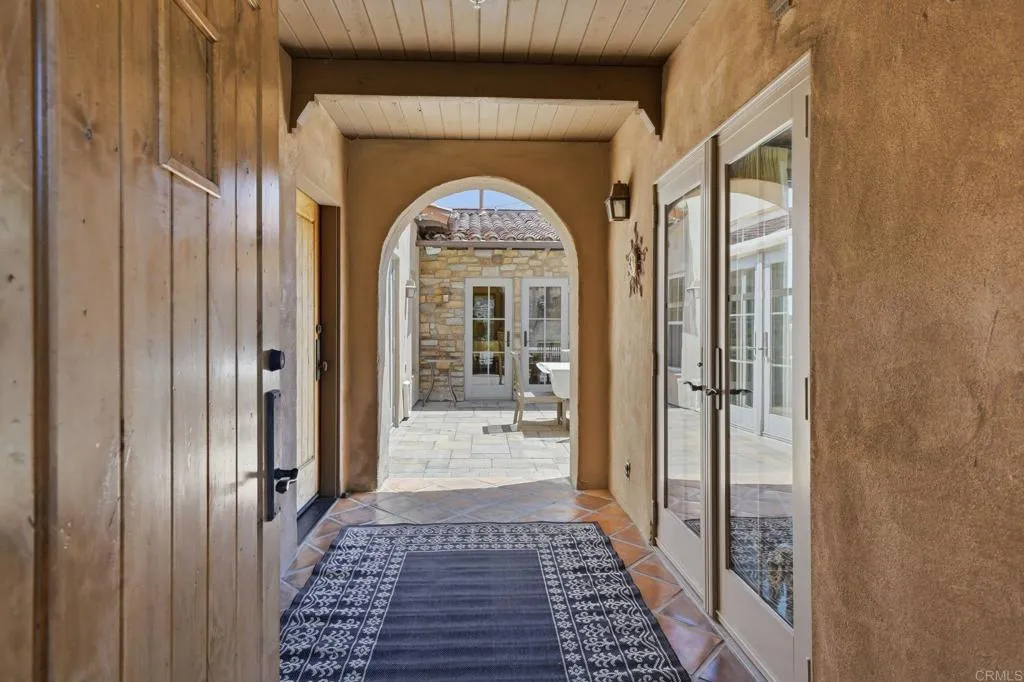 https://cdn.realtyfeed.com/cdn/127/306704130/2a16f0963c8d92a87f2af6a03523f63b.webp