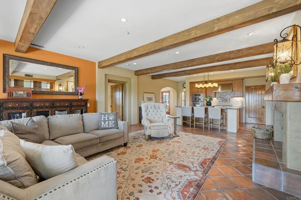 https://cdn.realtyfeed.com/cdn/127/306704130/4de13a82ea9a4c41ac9c6c30b98f7e4f.webp