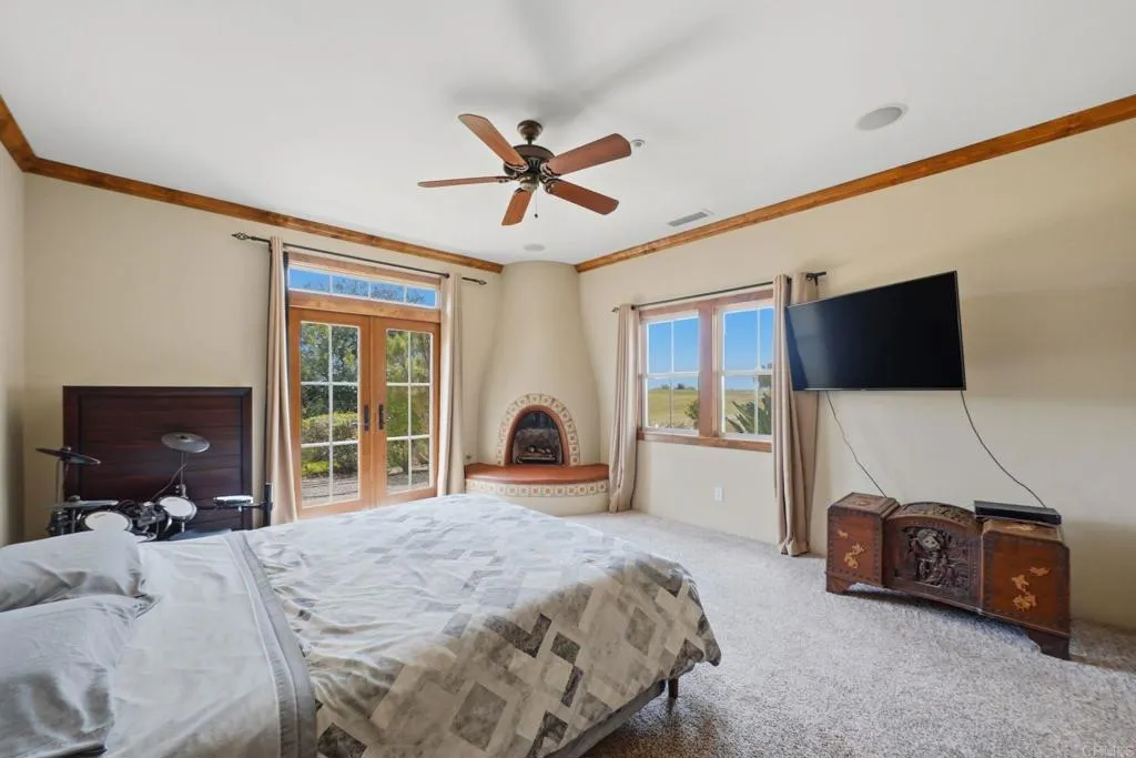 https://cdn.realtyfeed.com/cdn/127/306704130/6f6303883671fba652d8b668e5a8d6a6.webp