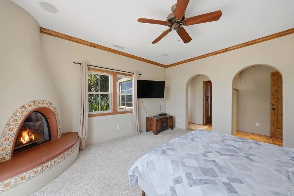 https://cdn.realtyfeed.com/cdn/127/306704130/77d7cd4554c8e733e417524aa95e68c7.webp