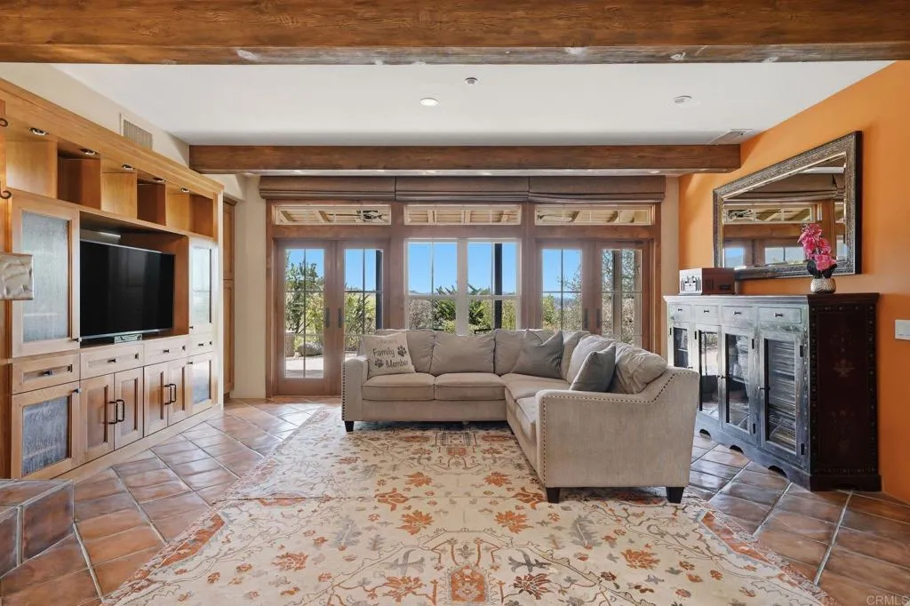 https://cdn.realtyfeed.com/cdn/127/306704130/bbe118562d926c4c6edb7186d9cdc2bf.webp