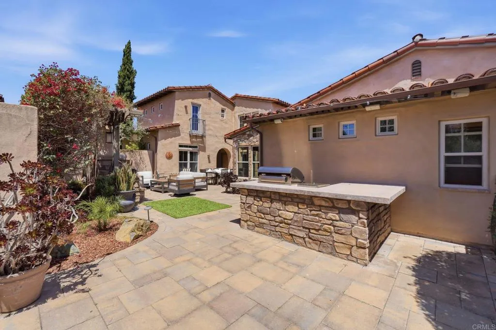 https://cdn.realtyfeed.com/cdn/127/306704130/ff2649551f56d54e93463fbbd5451863.webp