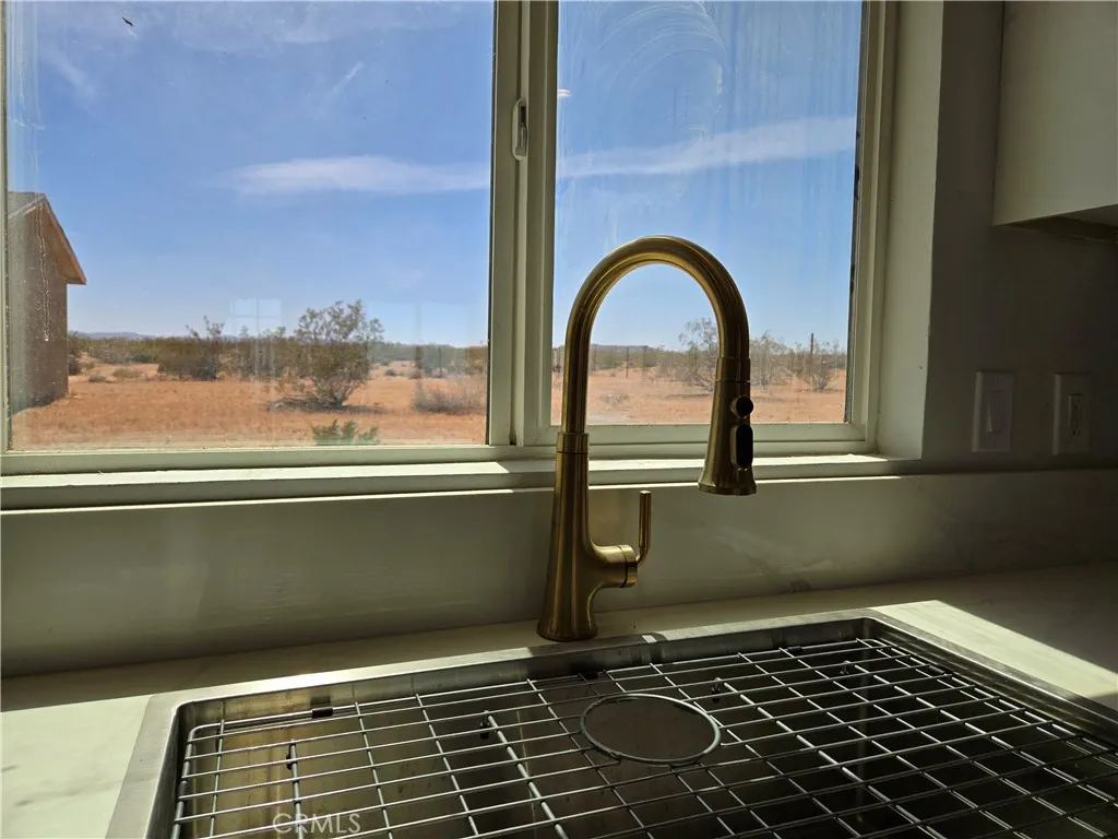 60033 Sespe, Landers, CA, 92285