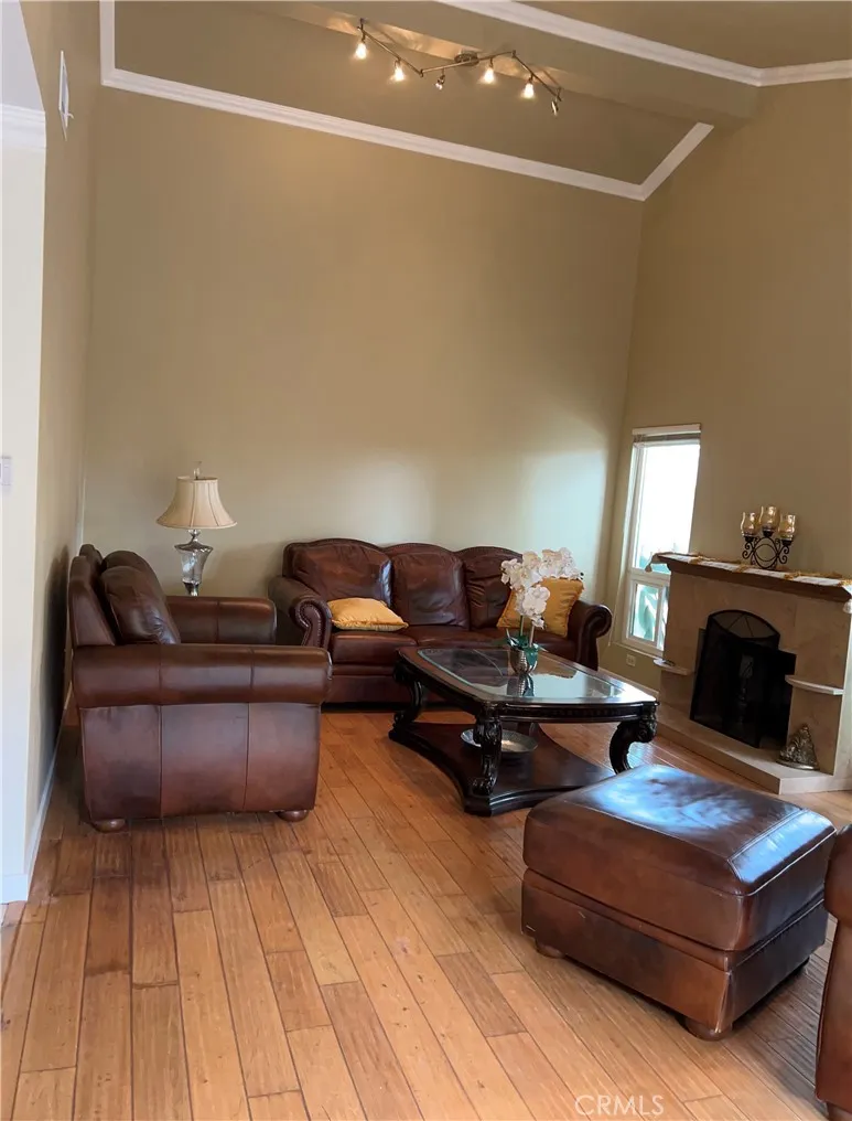 https://cdn.realtyfeed.com/cdn/127/306704132/09645415ccfb0d4508039b576f058581.webp