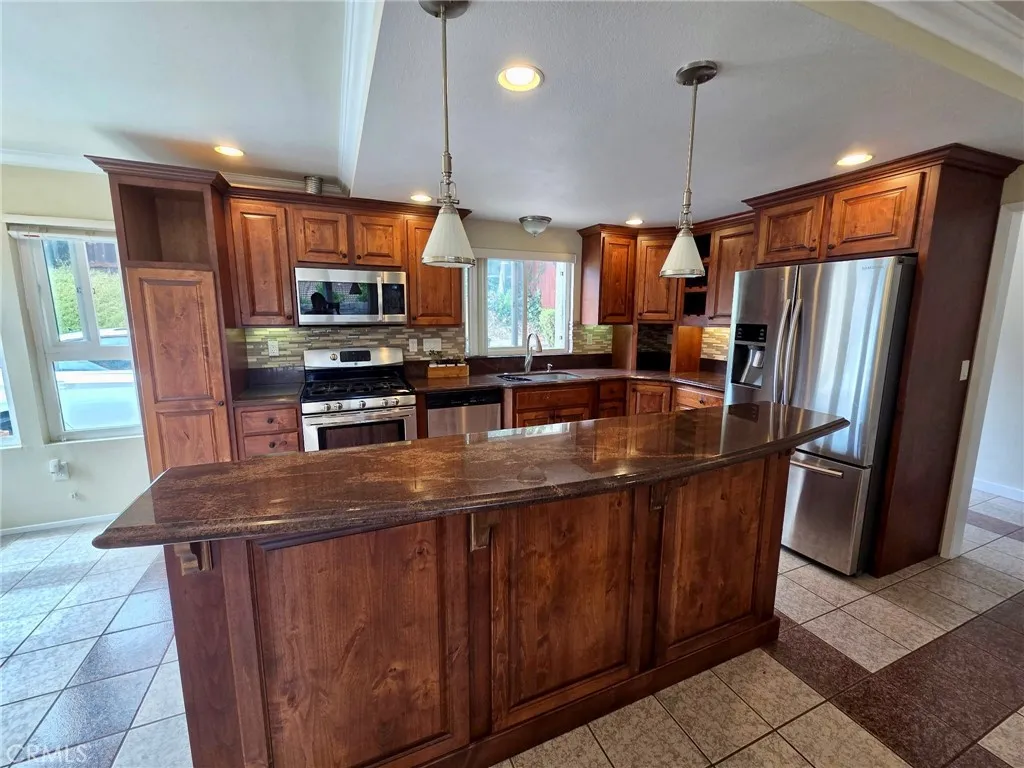 https://cdn.realtyfeed.com/cdn/127/306704132/2357a70316cd9d926dd535f5e4435e93.webp