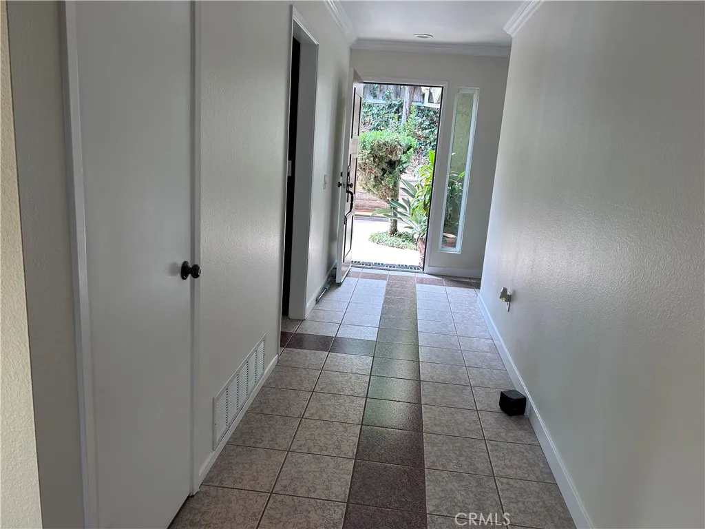 https://cdn.realtyfeed.com/cdn/127/306704132/931b0813e4e69cb5363f3007c5341fe7.webp