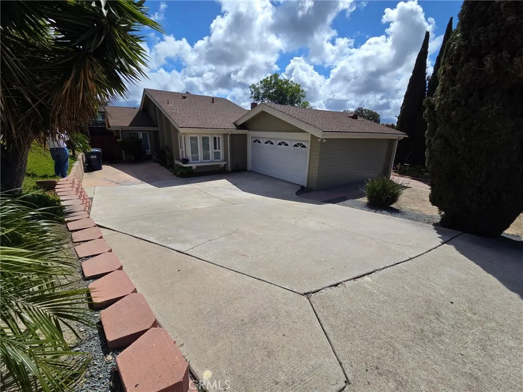 https://cdn.realtyfeed.com/cdn/127/306704132/a43669a94bd024ffc031def7ac7bf2b7.webp