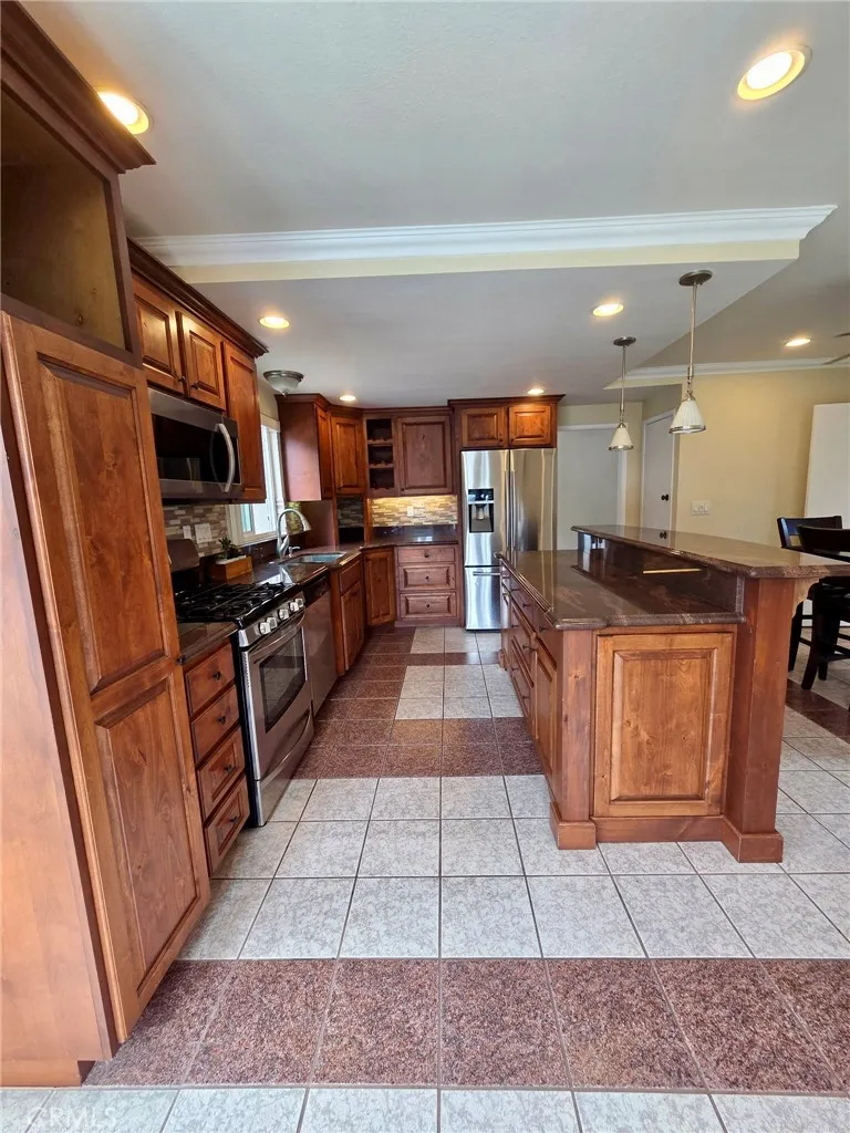 https://cdn.realtyfeed.com/cdn/127/306704132/d1735c5c943e8f5da7839b3ac1cd6eb8.webp