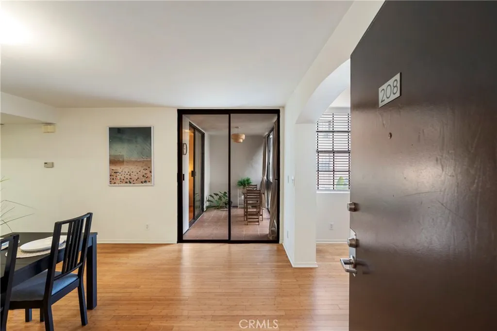 740 N Kings Road Unit 208, West Hollywood, CA 90069 - Photo 2 of 27, West Hollywood, CA