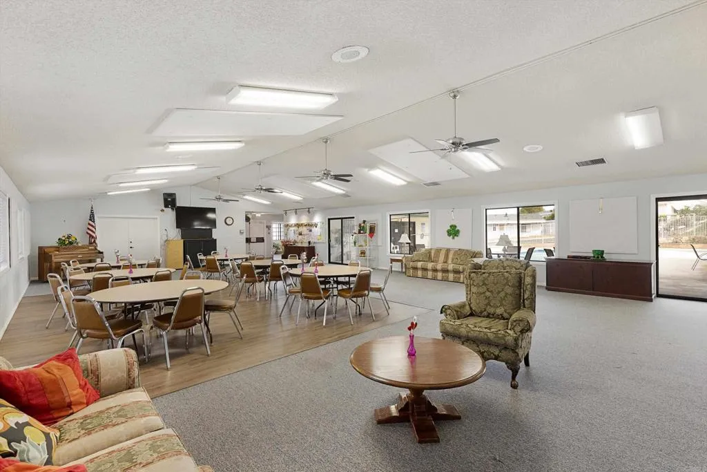 https://cdn.realtyfeed.com/cdn/127/306704151/968572dbe5c31eddd194c4f6de43a888.webp